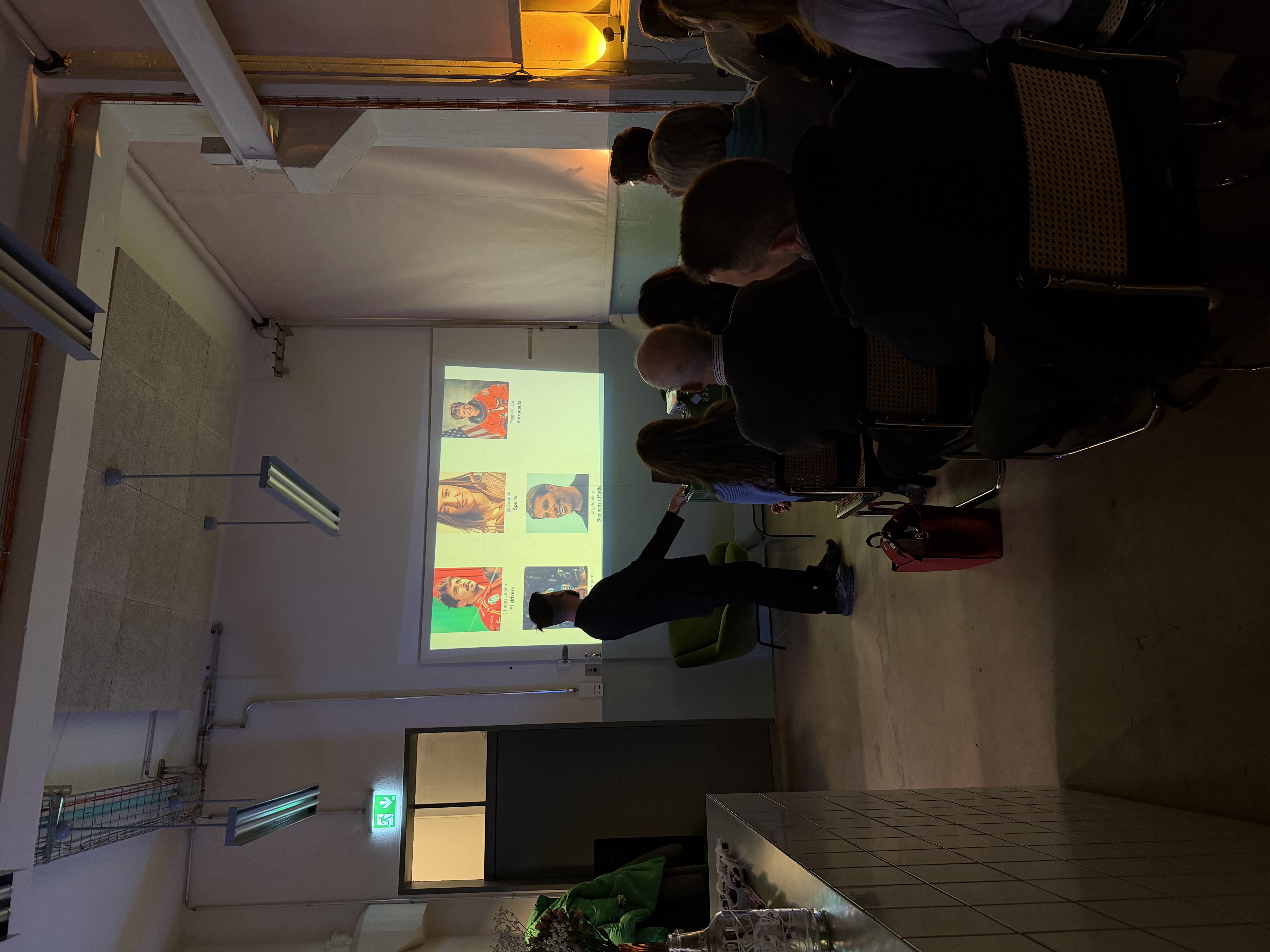 Expert talk on neuroplasticity at Nourish Your Mind meetup evening